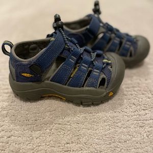 Kids Keen Newport H2 Toddler size 8